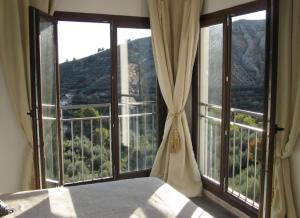 Nespecifikovaný výhled na hory nebo výhled na hory při pohledu z hotelu