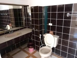 Koupelna v ubytování Marian Palazz Hotel