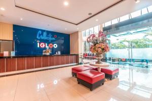 Bazén v ubytovaní Collection O Hotel Igloo alebo v jeho blízkosti