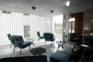 Posezení v ubytování Zero Box Lodge Coimbra