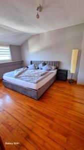 Foto dalla galleria di Ferienwohnung Moselblick a Kröv