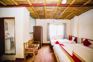 Giường trong phòng chung tại Doors Hotel Thamel