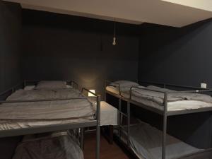 Postel nebo postele na pokoji v ubytování The Kliefs Vilnius - Virtual Check-In