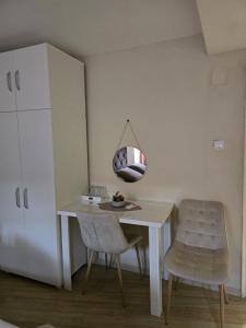 Posezení v ubytování Nada's room with terrace + 9 fotografií