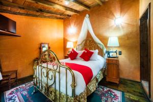 Postel nebo postele na pokoji v ubytování OYO Hotel El Mineral, Tlalpujahua