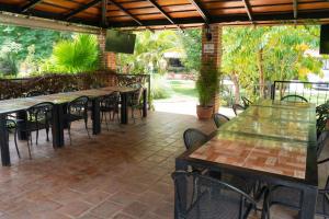 Restaurace v ubytování Capital O La Joya Del Lago