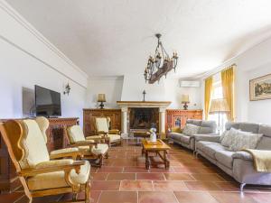 Χώρος καθιστικού στο Holiday Home Le Mas de Gattières by Interhome