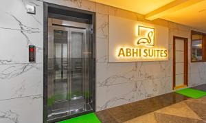 Majutusasutuses Hotel Abhi Suites olev sertifikaat, autasu, silt või muu dokument