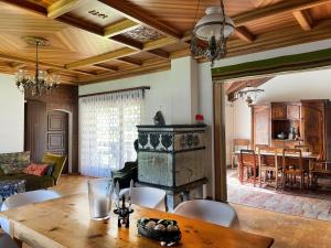 Posezení v ubytování Apartment Fifinhaus by Interhome