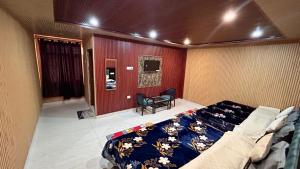 Televisyen dan/atau pusat hiburan di New Hotel Mahadev