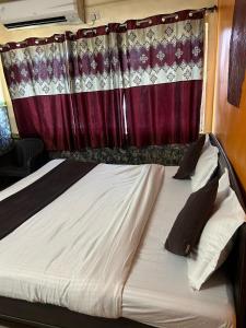 Hotel Decision客房内的一张或多张床位