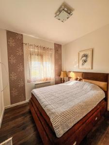 Afbeelding uit fotogalerij van Charming Countryside Villa with Garden & Terrace near Skadar Lake in Berislavci