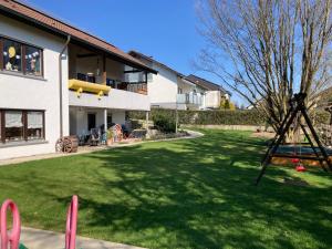 BachhagelにあるFerienwohnung Eva mit Blick ins Grüneの庭