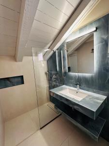 A bathroom at Eva Studios