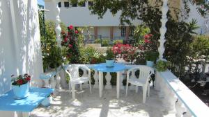 Ein Garten an der Unterkunft Sandalis Hotel