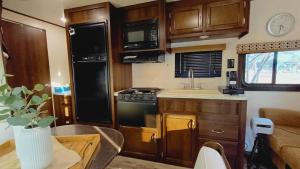 Rehla Rv Camper Van Standard Package 주방 또는 간이 주방