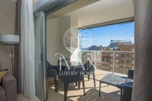 Balkón nebo terasa v ubytování Casa Indigo Ivan Luxury Homes 9ªPlta Sur 1ªLinea