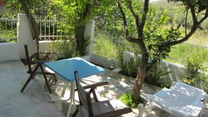 Ein Garten an der Unterkunft Sandalis Hotel
