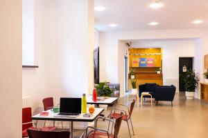 TV a/nebo společenská místnost v ubytování MAB - Maison des Artistes Bard