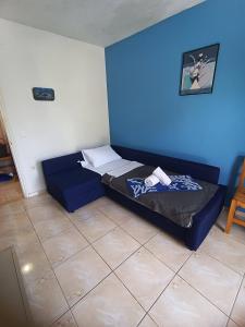 Gallery image of Blue Dolphins 2 bedroomed house with court yard in Skiathos Town