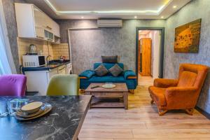 Kuchyň nebo kuchyňský kout v ubytování Dolce Vita Suite Hotel