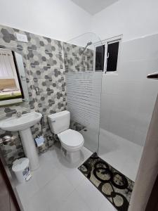 Galeriebild der Unterkunft Casa Santo Domingo Este, Residencial Ciudad Azul, San Isidro in La Julia