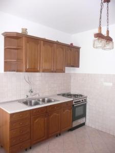 Fotografia z galérie ubytovania Apartment in Rab/Insel Rab 16488 v destinácii Mundanije