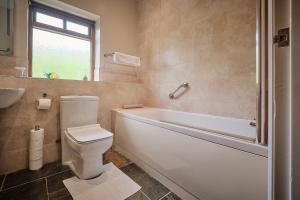 Koupelna v ubytování Swallows Nest Cottage + 3 fotografie