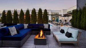 Χώρος καθιστικού στο Sentral West Midtown at Star Metals