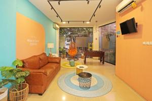 TV/Unterhaltungsangebot in der Unterkunft Super OYO Townhouse OAK Hotel Fiducia Serpong