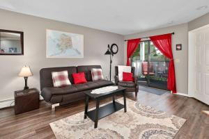 Galeriebild der Unterkunft Classic AK Townhome 2BR 2BA in Kenai