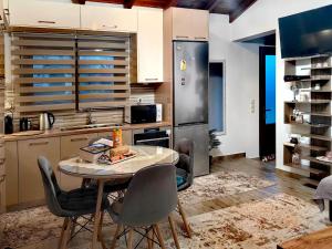 Imagen de la galería de Vasia's Cozy House, en Graviá 15 fotos más