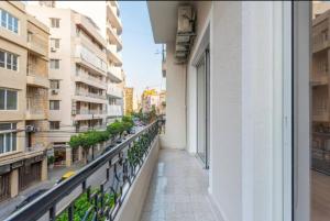 Μπαλκόνι ή βεράντα στο The Hall 2BR Gemmayze