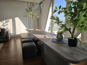 Ruang duduk di The Cube 11, 2-BR in Sin El Fil