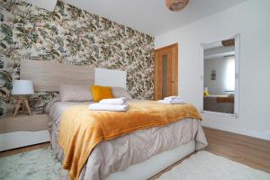 Postel nebo postele na pokoji v ubytování Precioso apartamento en el centro de Sanxenxo