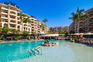 Bazén v ubytování Villa la Estancia Beach Resort & Spa nebo v jeho okolí