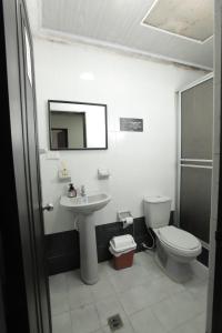 Vannituba majutusasutuses Home Travel Popayan