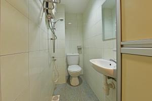 Koupelna v ubytování OYO 90732 New Hotel 33