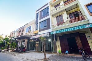 Tòa nhà nơi khách sạn tọa lạc