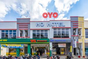 Supermarket nebo jiné obchody v  hotelu nebo okolí
