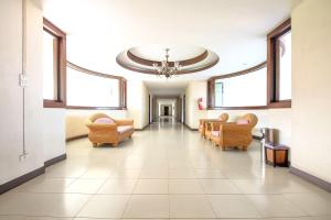 Fotografie z fotogalerie ubytování OYO 383 White Inn Hotel v destinaci Ban Khlong Lat Bua Khao