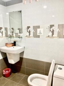 Koupelna v ubytování Nhan Duc Hotel