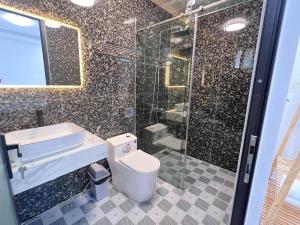 Bilik mandi di Ngoc Anh Hotel Da Lat