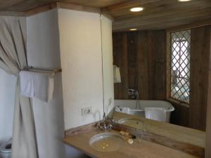 Kúpeľňa v ubytovaní Apartamento Poal-Cadaques + 29 fotografií