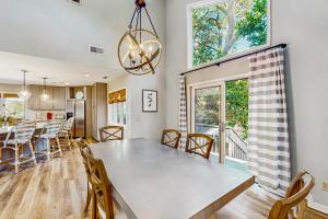 Η κουζίνα ή μικρή κουζίνα στο Oyster Catcher 4