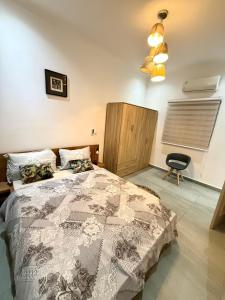 Imagine din galeria proprietății Romelle Holiday Homes în Brazzaville