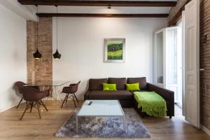 Posedenie v ubytovaní Baron Suites Reina