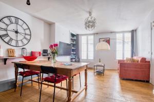 Posedenie v ubytovaní Bel appt 42m² au cœur de Trouville 2mns de la mer
