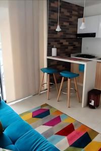 Η κουζίνα ή μικρή κουζίνα στο Mantis Loft 501 Blue Dream's