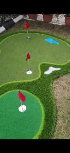 Golf v penzionu nebo okolí